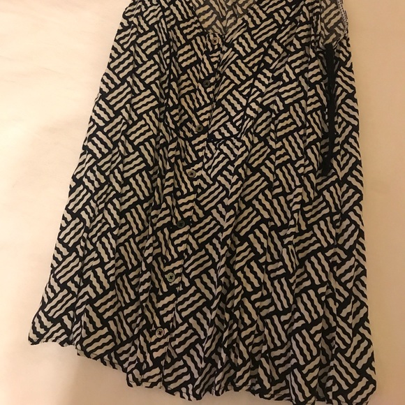 Maeve Sleeveless Blouse - Picture 2 of 4